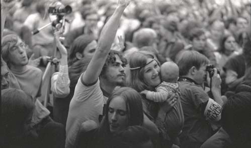 Chicago Three crowd