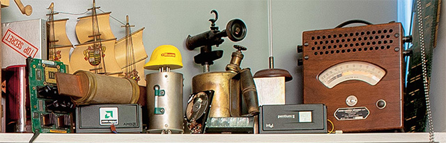 UNH Magazine: Rich Messner's Office