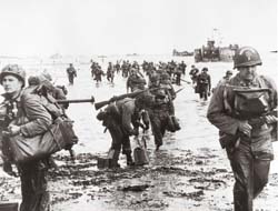 American soldiers on Omaha Beach - Photo c/o Imperial War Museum
